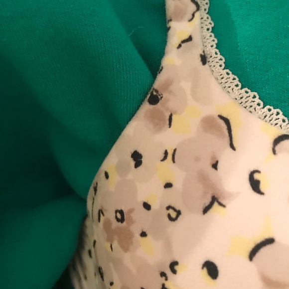 34D Victoria secret bra - Picture 2 of 5